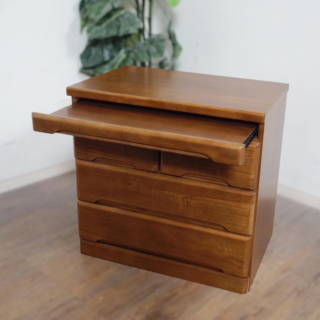 【新品】リビング にも置ける モダン な 仏壇 チェスト！ アウトレット