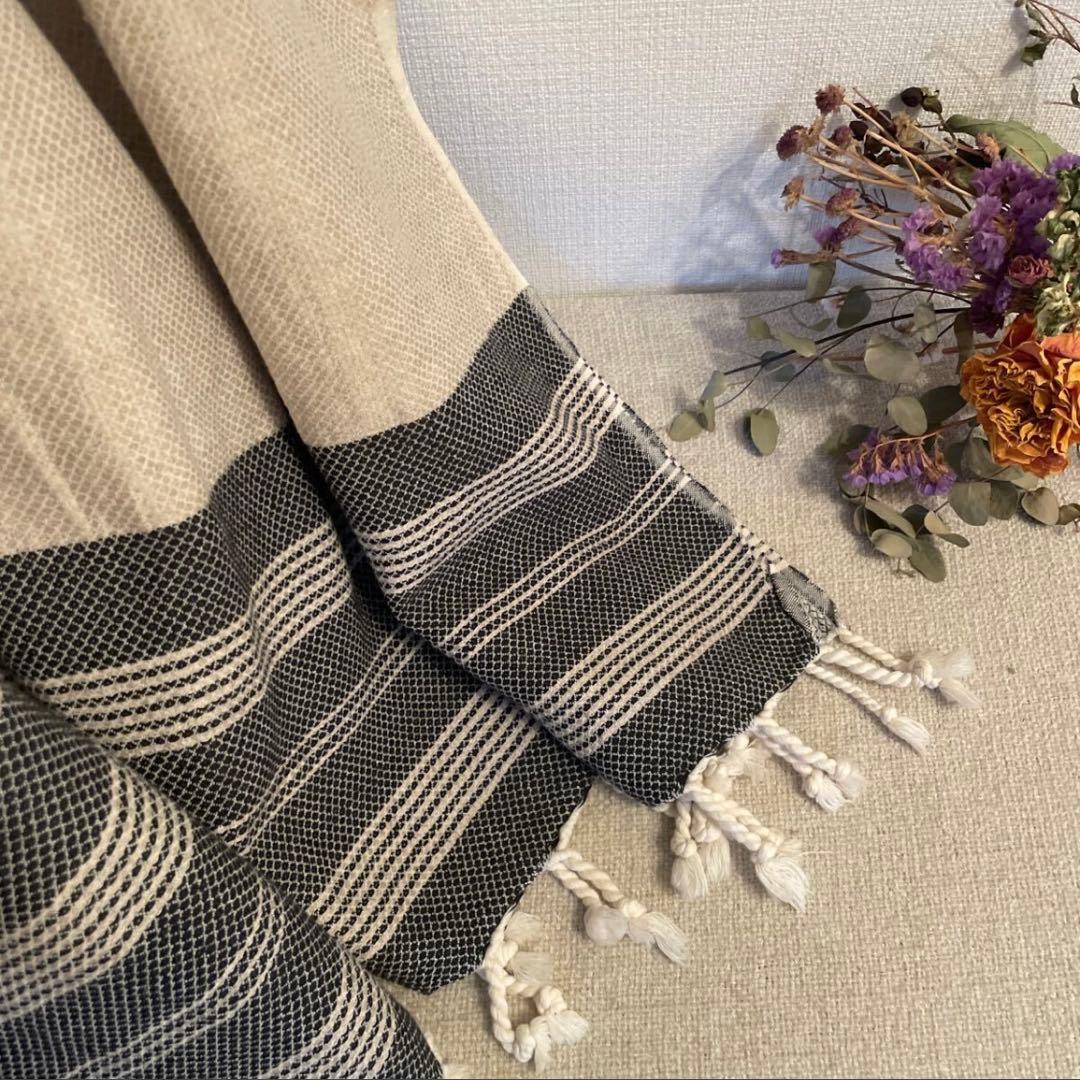 IDEE ブラケット　ラグ　インテリア　ベッド　リネン　ソファー　イデー　トルコ