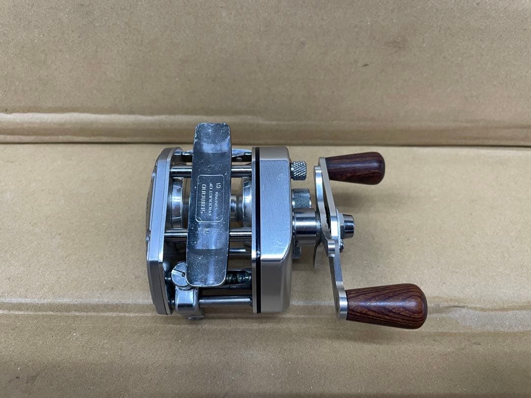 シマノ SHIMANO Bantam100 バンタム100ベイトリール シルバー