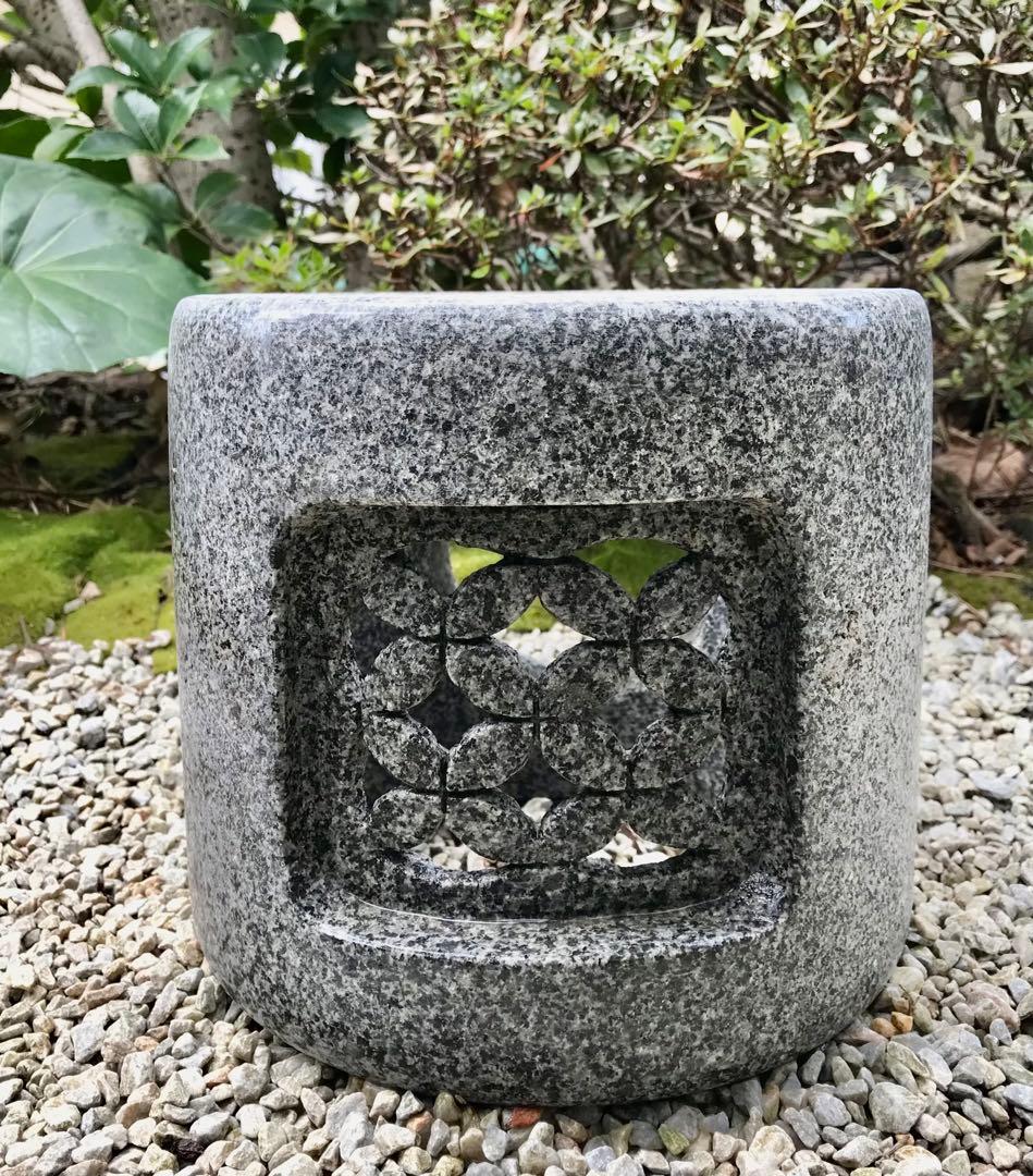 【御影磨き石・丸型火袋】オブジェ・庭石・置物・ガーデニング