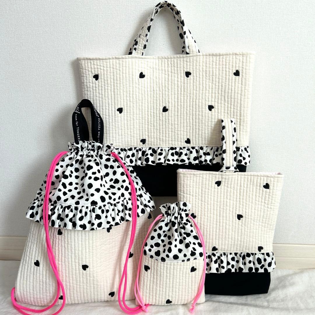 入園入学4点セット　【白地黒ハートヌビ×ダルメシアン】　女の子　ナップサック