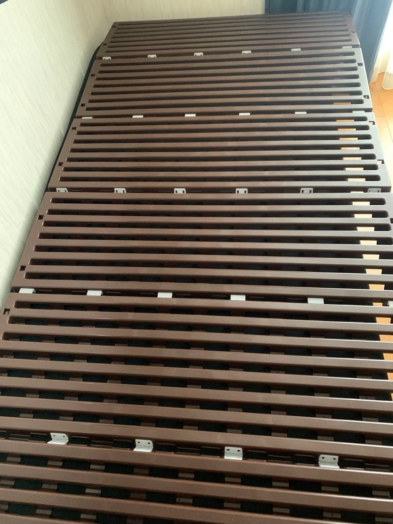 プラスチック製　すのこベッド　2組