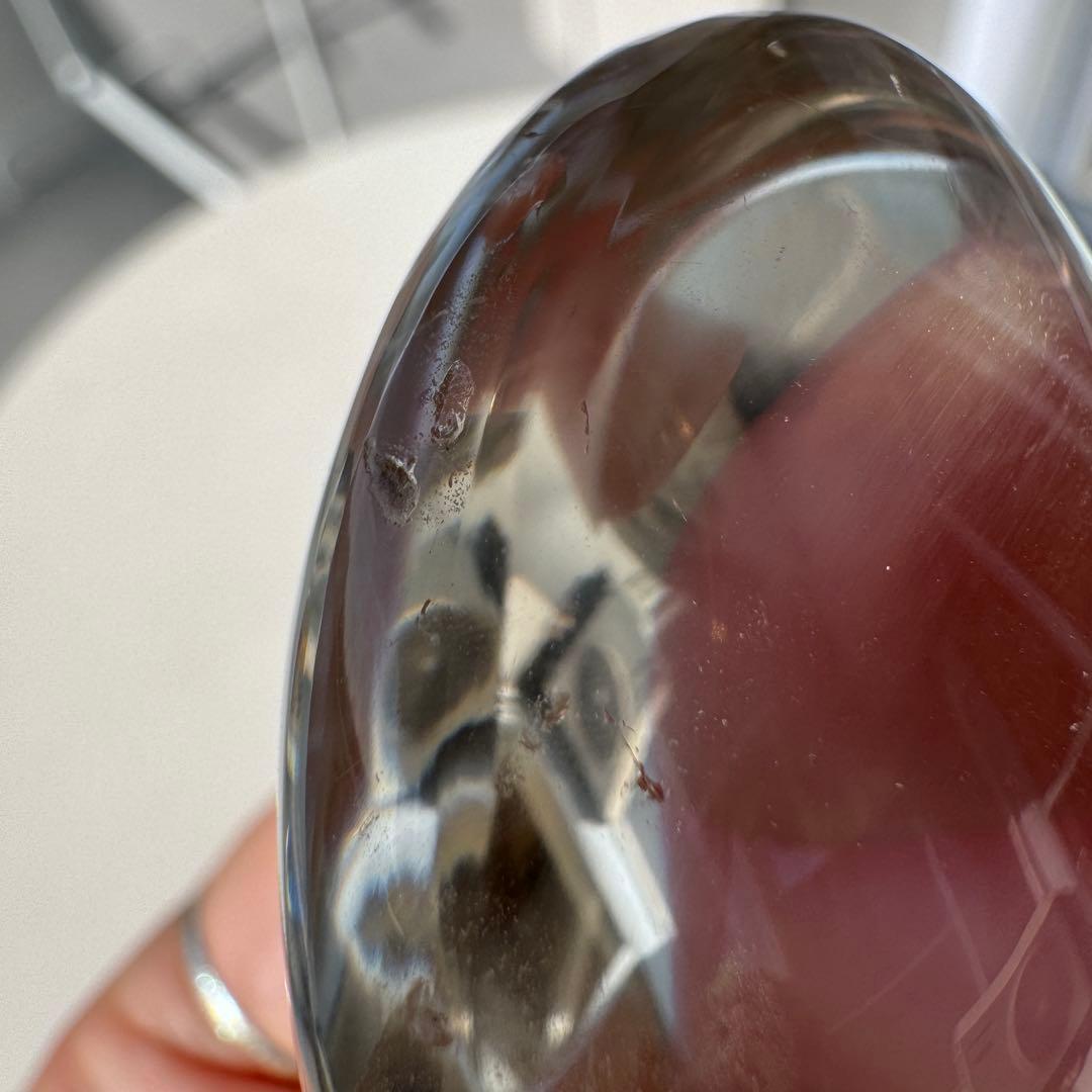 美品薄い茶色　スモーキークォーツ握り石　約78g NO.565