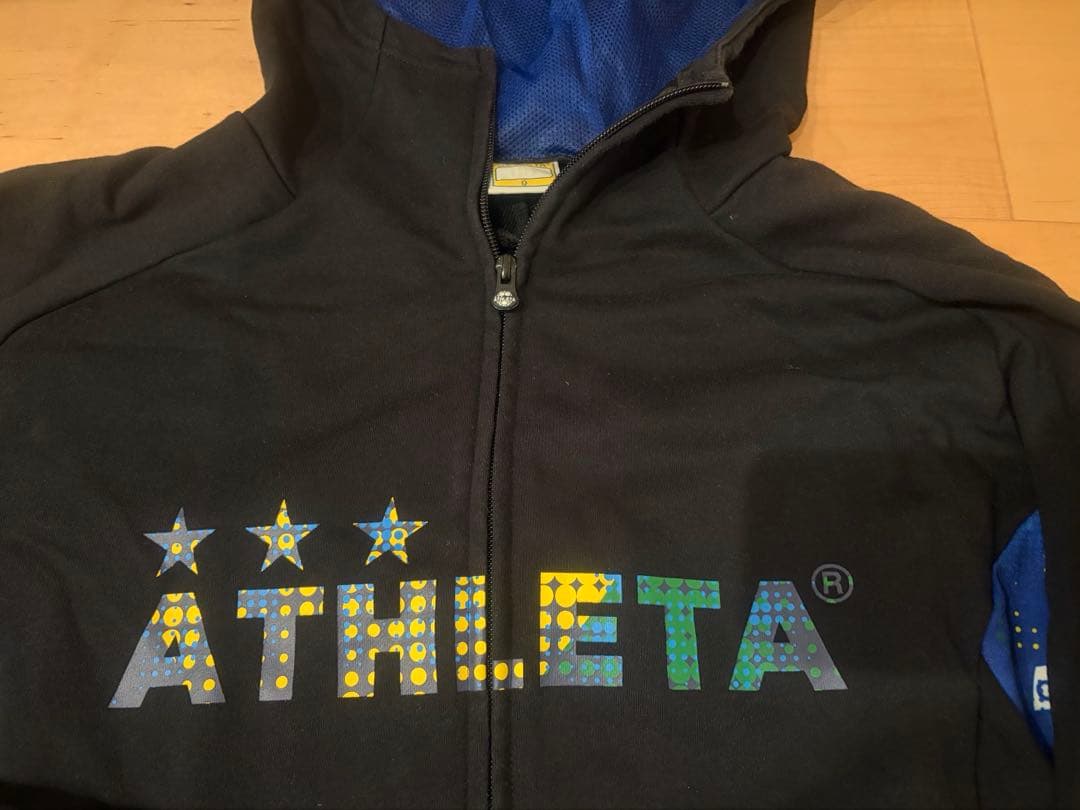ATHLETA フード付きスウェット黒/青
