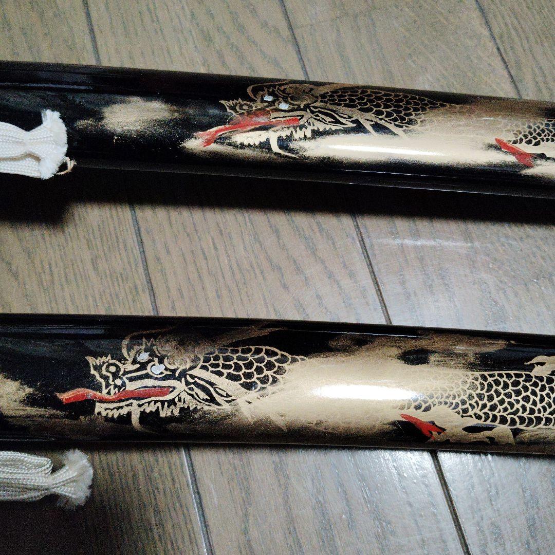 ド*ン様 龍柄　模造刀2本セット　刀掛台付き