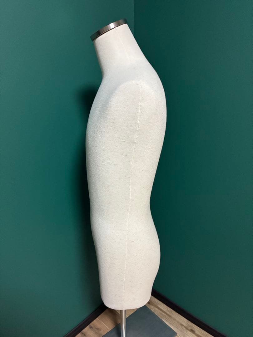 【美品】ステンレストルソー　布製ベージュ　土台付き 男性 木製首 撮影用