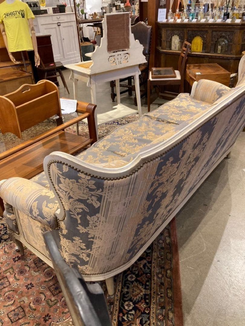 パリのアンティークソファ　クラシックソファ　定価40万円