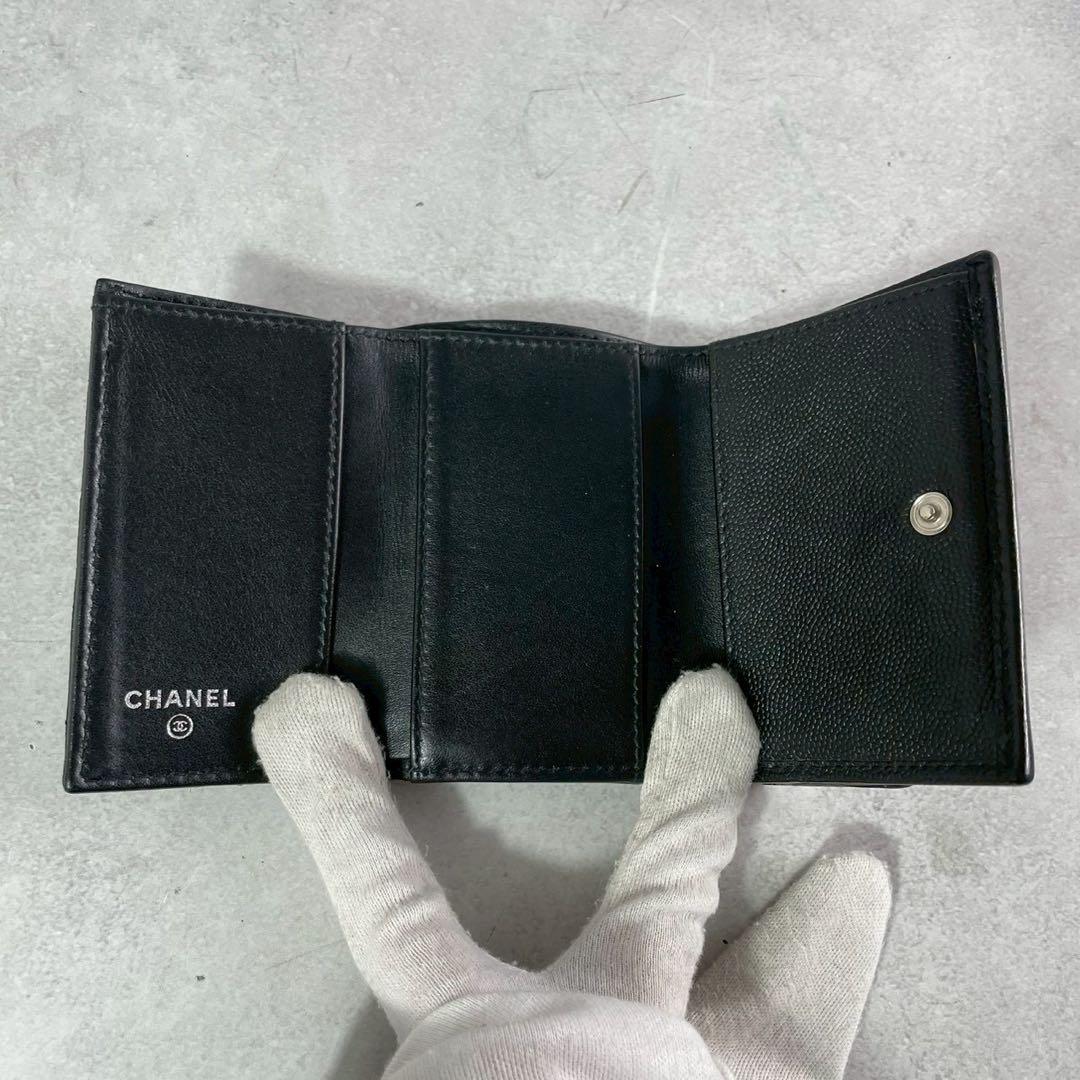 【極美品】CHANEL 三つ折り財布 キャビアスキン ボーイ ココ ブラック