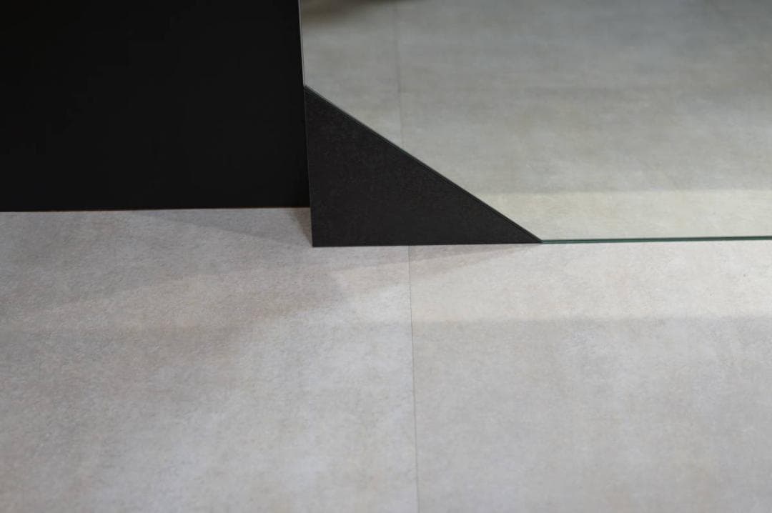 ウォールミラー 大型 イージス モダン モデルルーム 鏡 ミラー