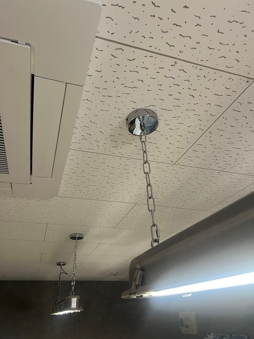 工場 照明インダストリアルリアル ビンテージ風 LED吊り 4つあり