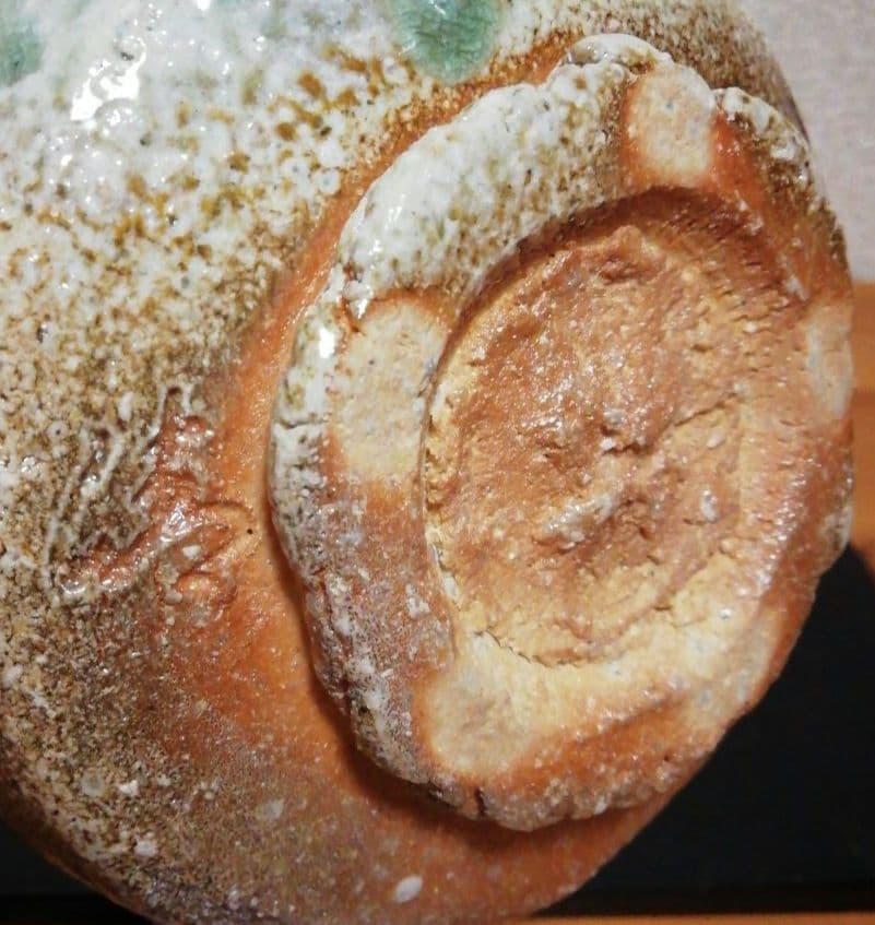 谷清右衛門作　信楽焼　自然釉　茶碗　共箱　共布　略歴付　茶道具