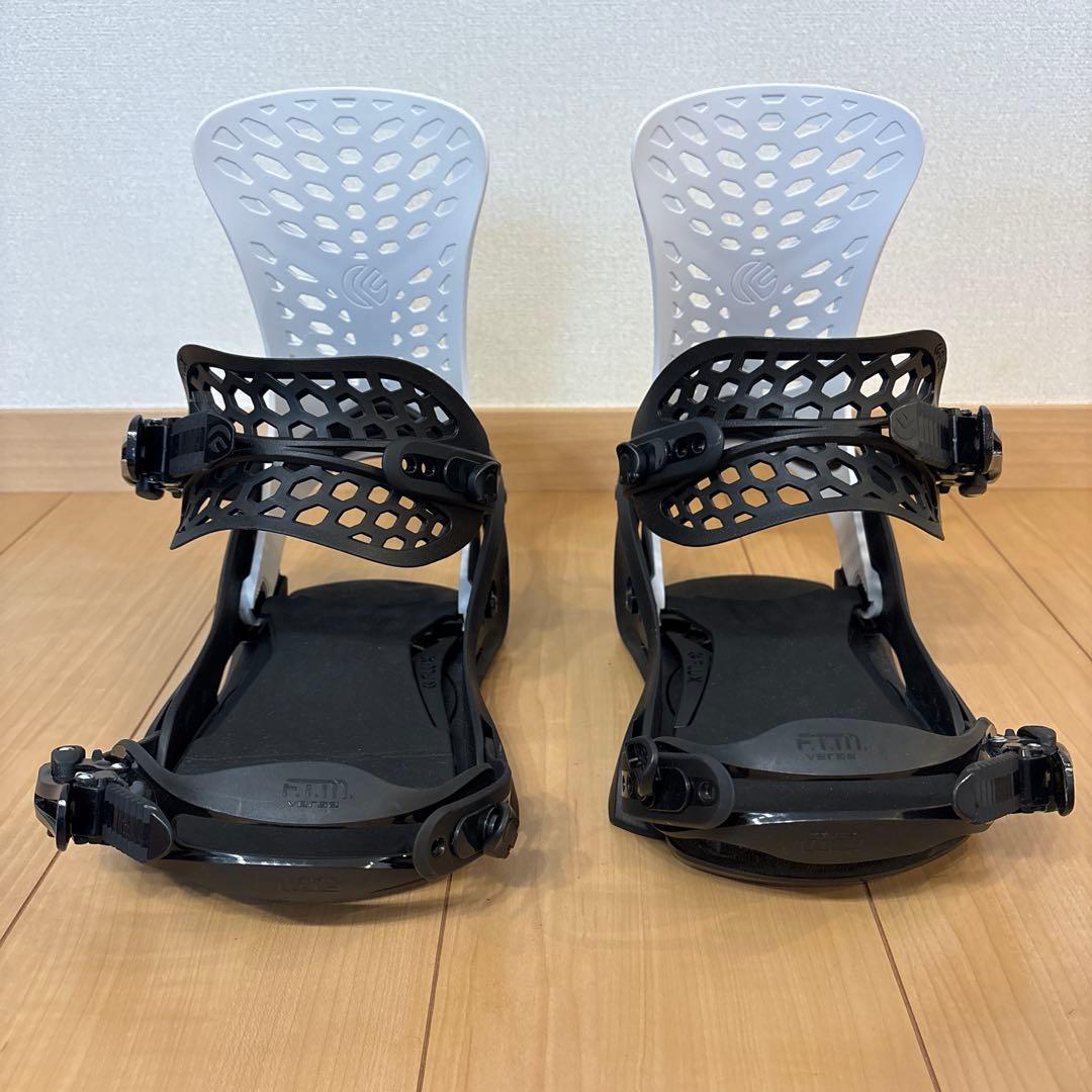 FLUX PR ホワイトMサイズ スノーボードビンディング
