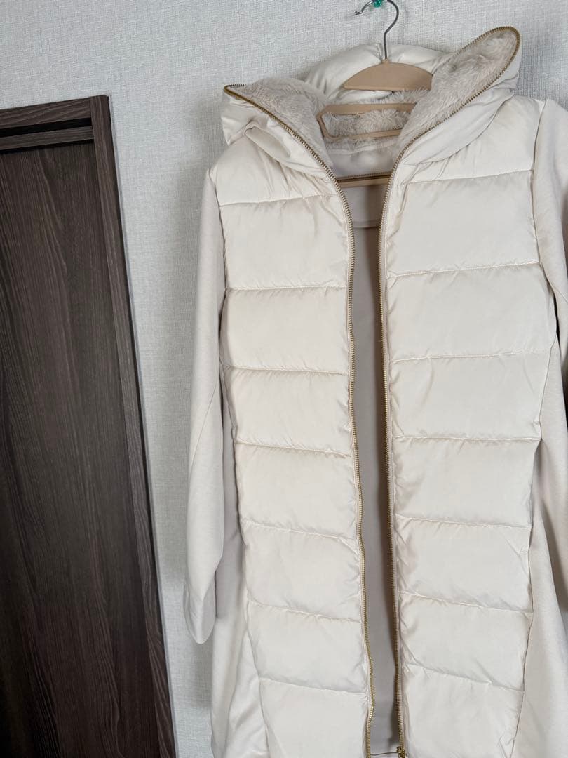ホワイト フード付き ロングコート