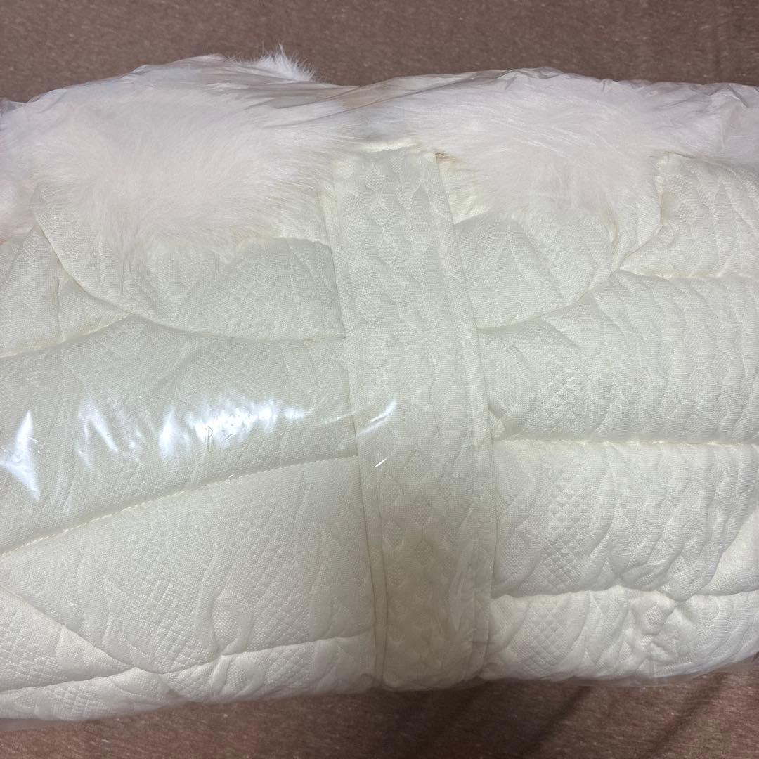 ミシェルマカロン ケーブル柄ベルトダウンコート アイボリー 　ダウンジャケット