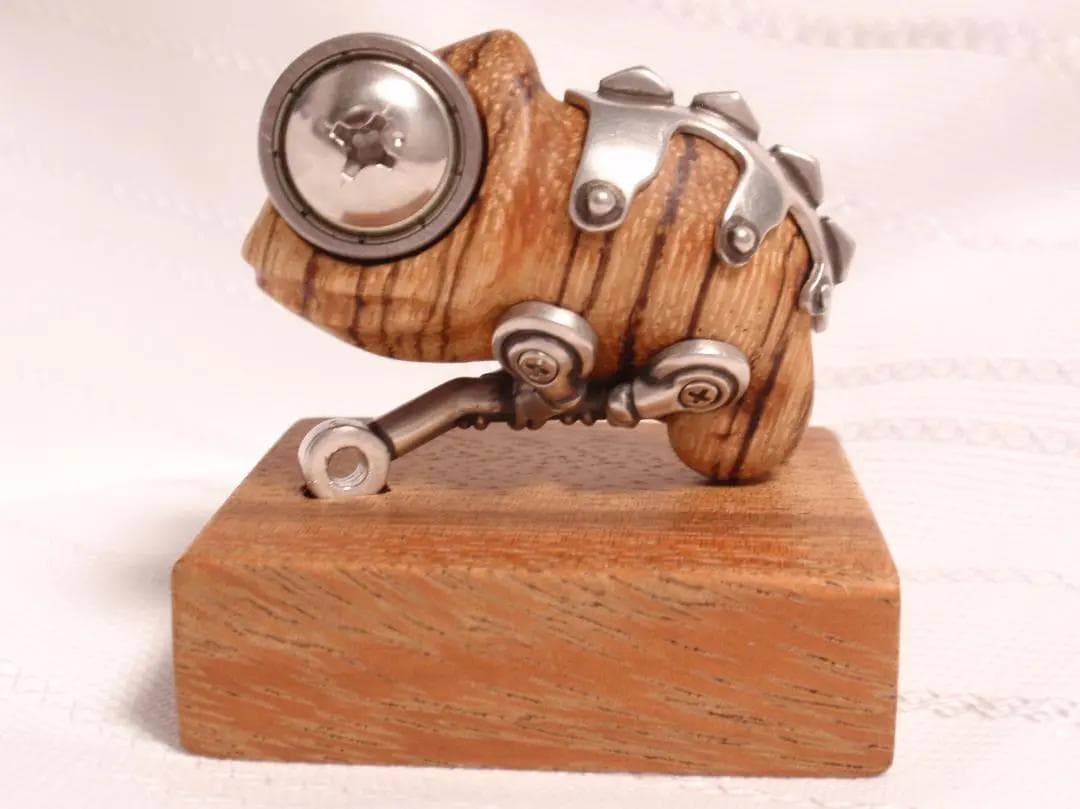 金木工房 カメレオン の 置き物 キーホルダー ゼブラウッド