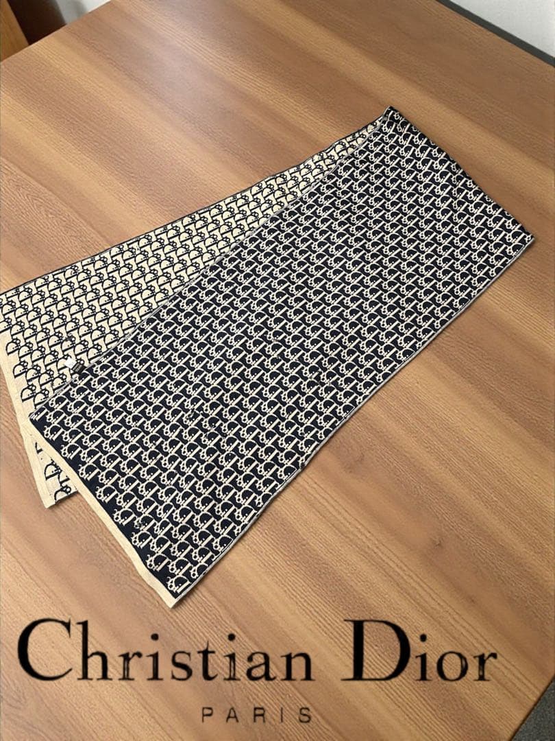 Christian DIOR wool 100％マフラー