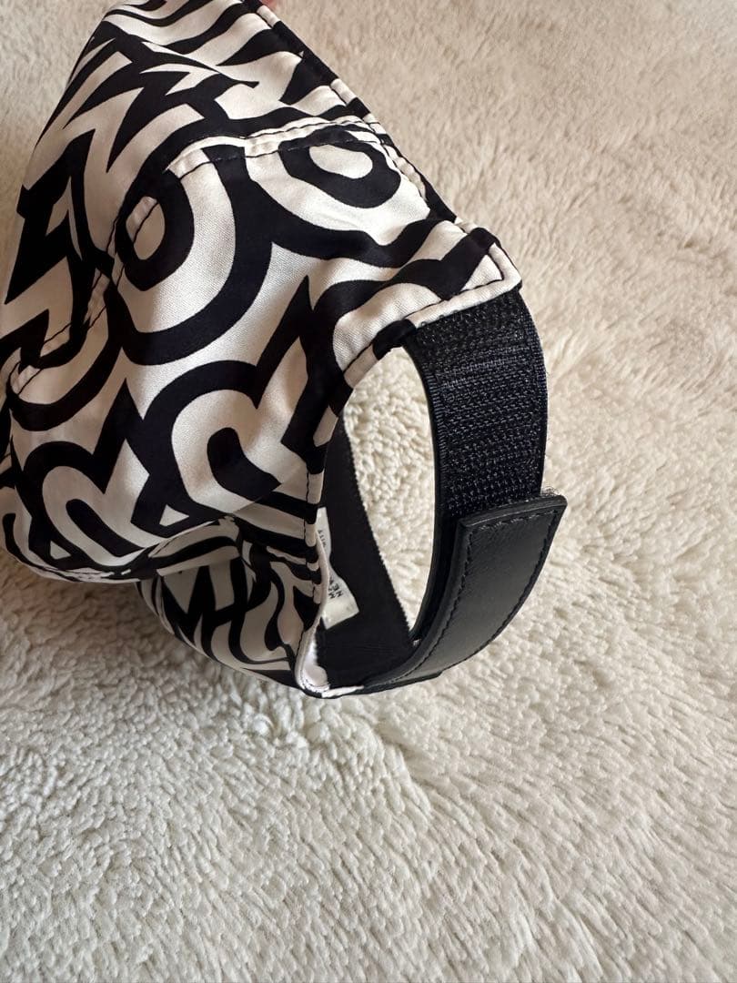 フェンディー　FENDI 帽子　美品