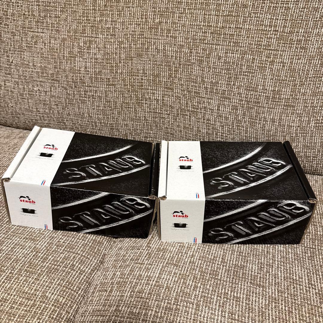 STAUB 鋳鉄製 蓋付き鍋 小型10センチ2個セット。