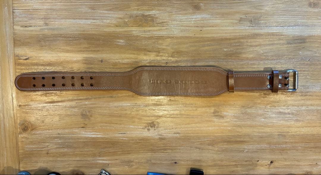 美品！GOLD'S GYM プロレザーベルト　Mサイズ　ゴールドジム　筋トレ