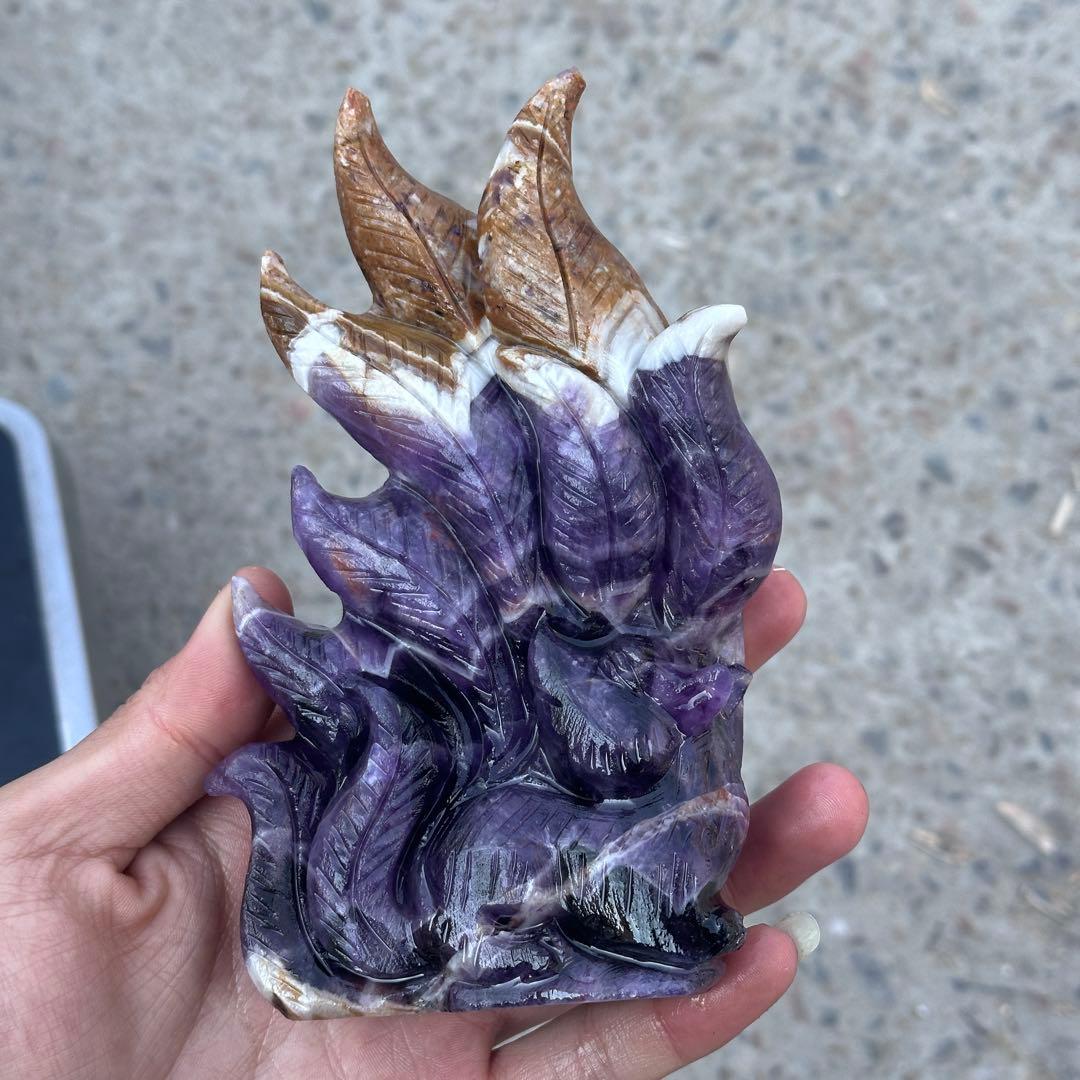 天然石ドリームアメジストの九尾狐　ご購入前に在庫確認必要G.153