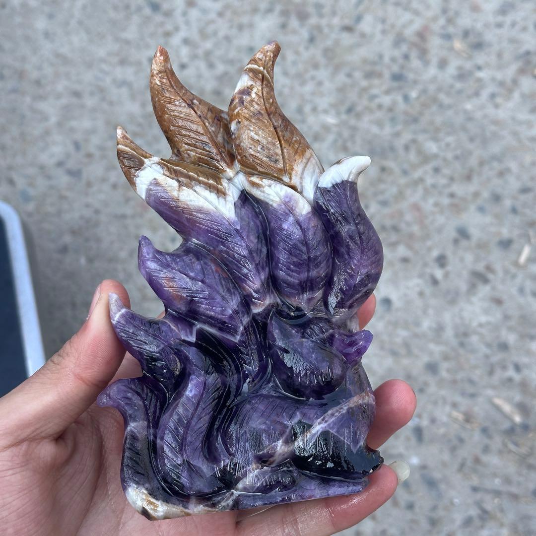 天然石ドリームアメジストの九尾狐　ご購入前に在庫確認必要G.153