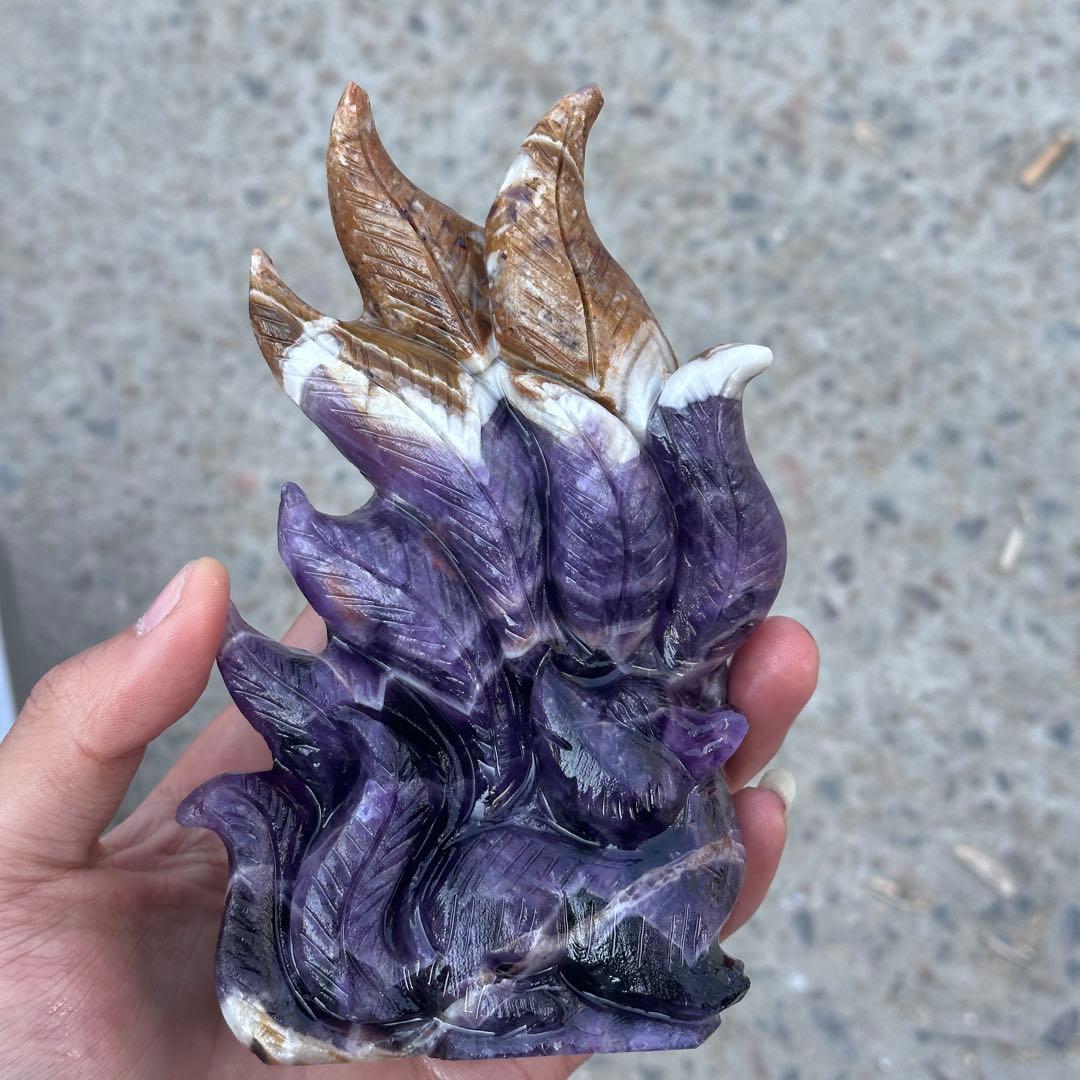 天然石ドリームアメジストの九尾狐　ご購入前に在庫確認必要G.153