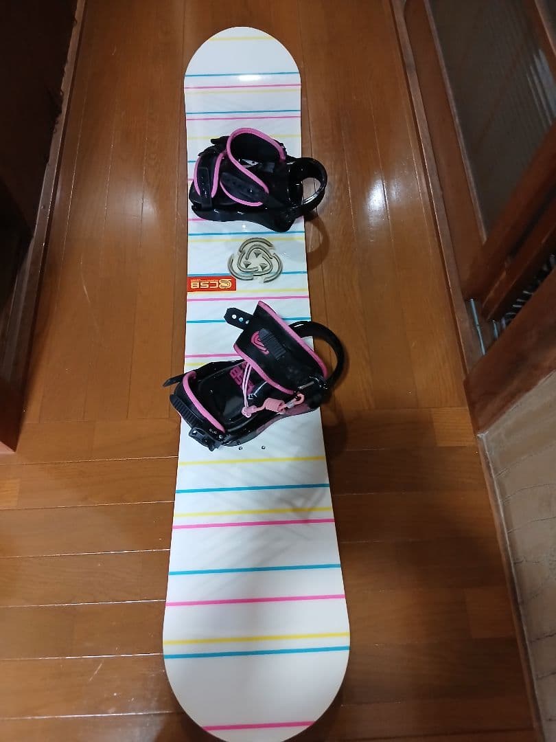 スノーボード 2本、 ビンディング付き、リーシュコード付き