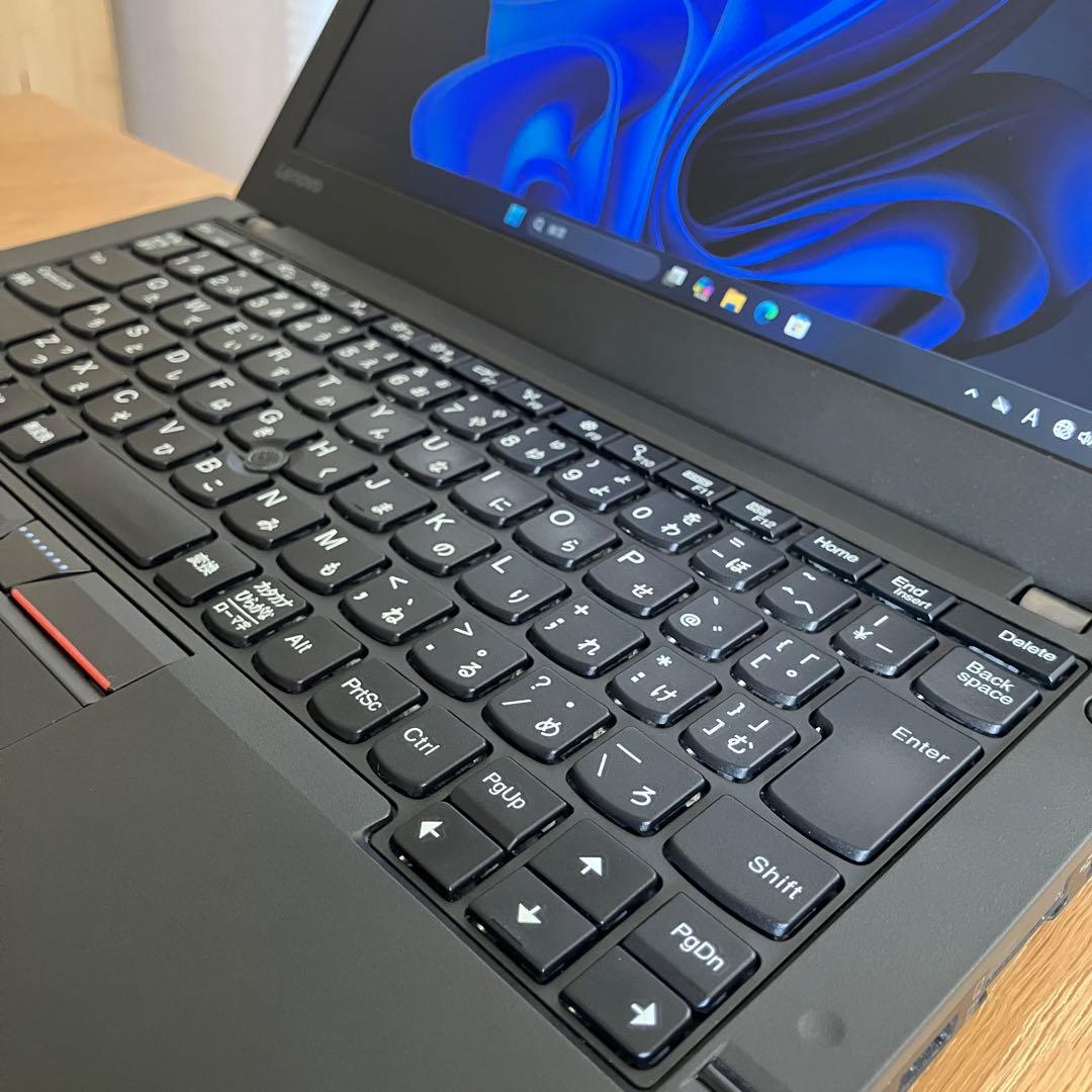 【美品】ThinkPad X260 IPS ディスプレイ8GB 256 SSD
