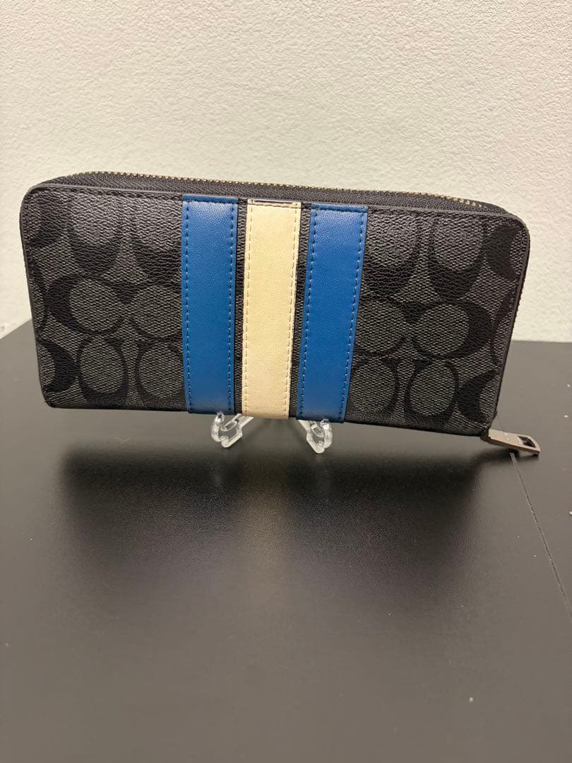 美品☆正規品☆COACH (コーチ)長財布 シグネチャー ラウンドファスナー