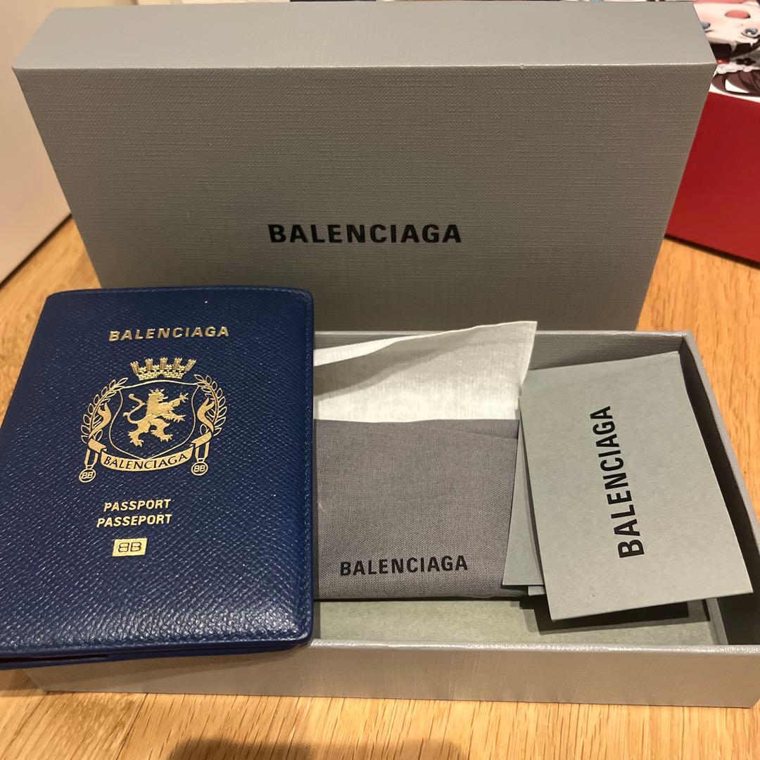 し*ん様 BALENCIAGA パスポートケース パスポート
