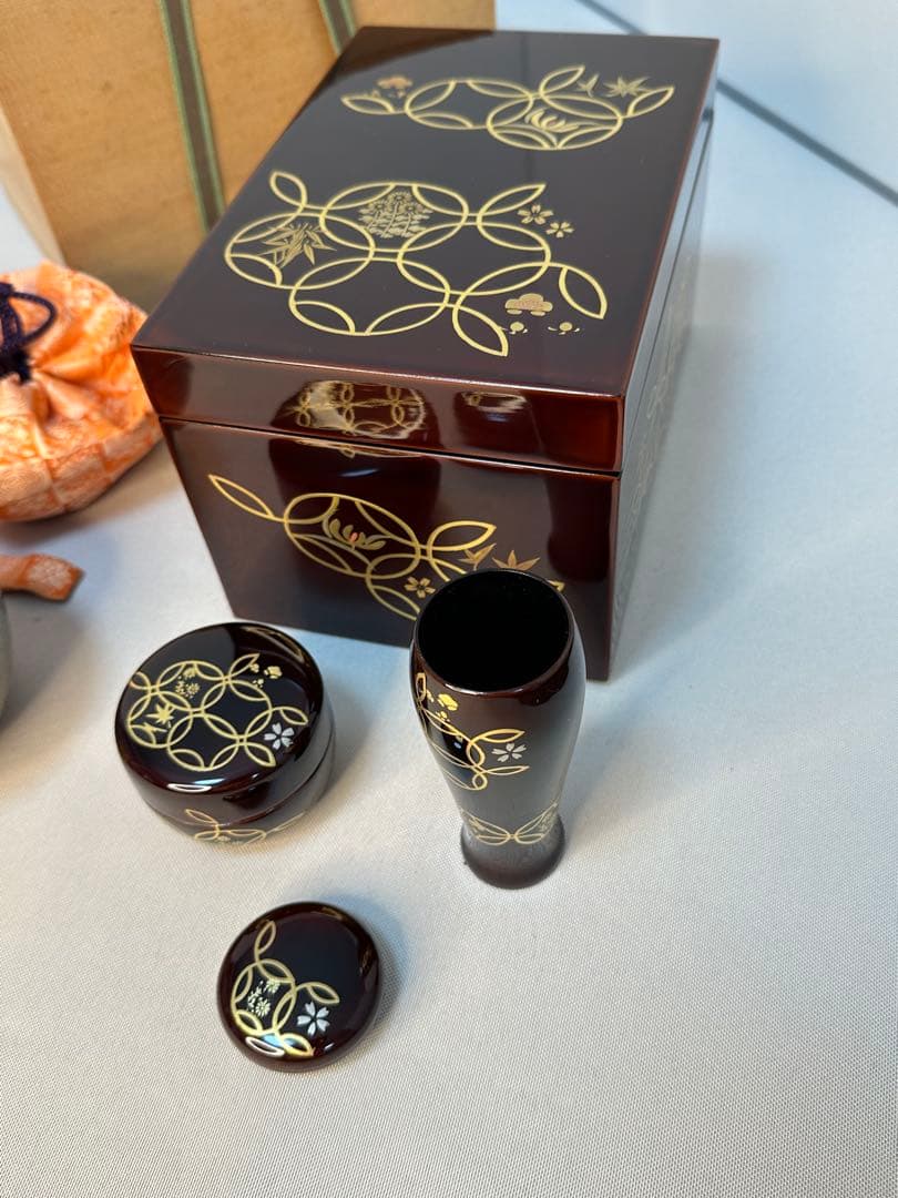 茶道具　茶箱　平安祥雲　四君子蒔絵