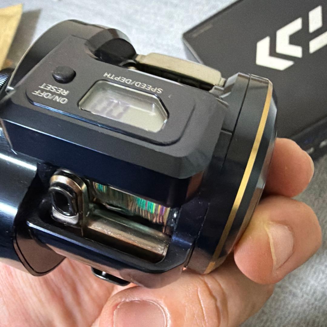 （値段交渉可）中古美品　ダイワの21ソルティガIC300