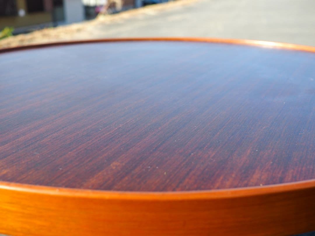 アイアンレッグラウンドハイテーブル