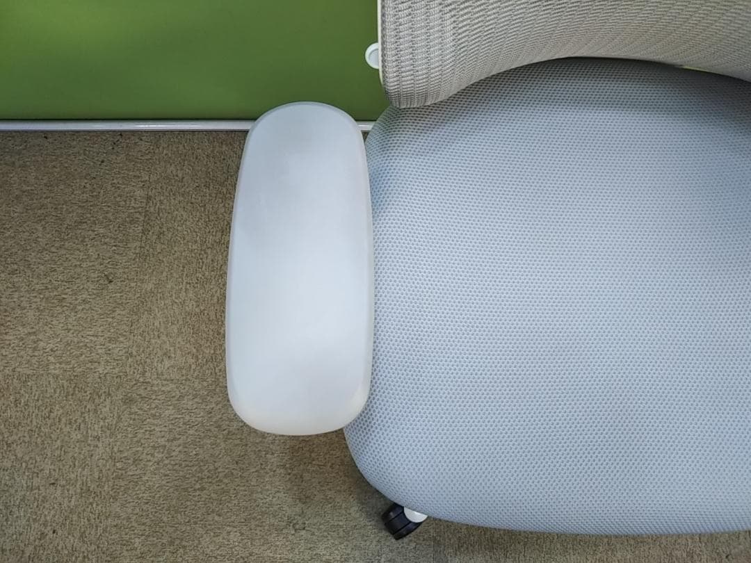 bm　オカムラ　シルフィーチェア　前傾機能　ハイバック　メッシュタイプ　中古