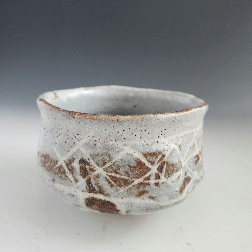茶碗　抹茶茶碗　鼠志野　長谷川青峯作　大振　存在感