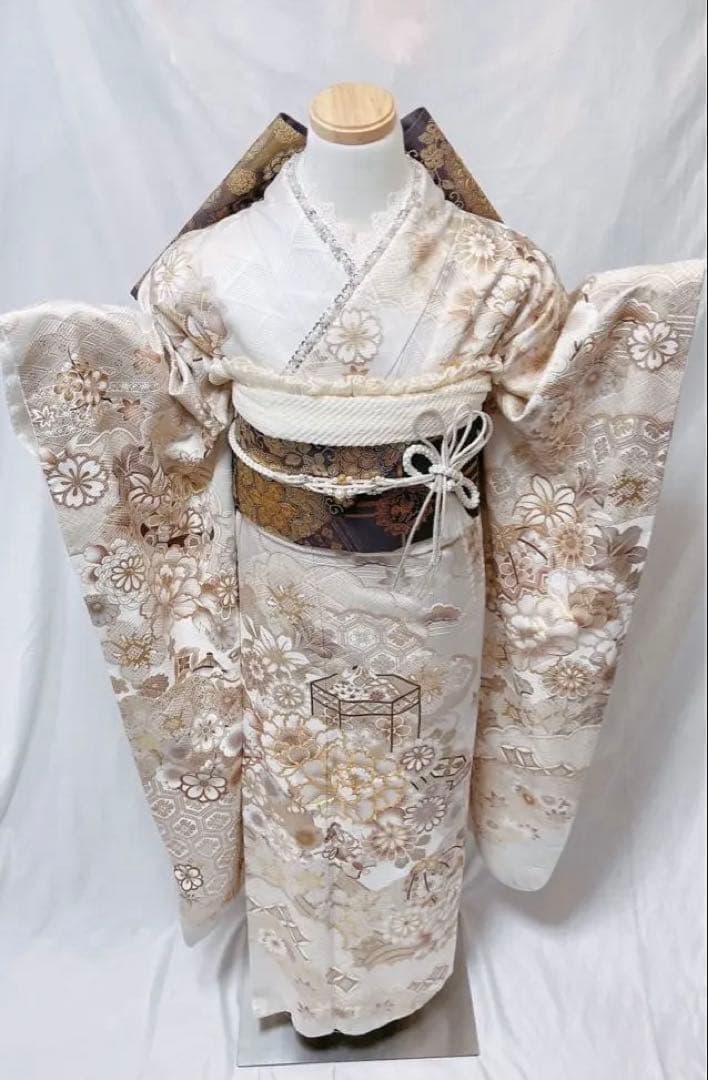 みどり 振袖 クリーム色と金色の花柄 成人式 振袖7点セット