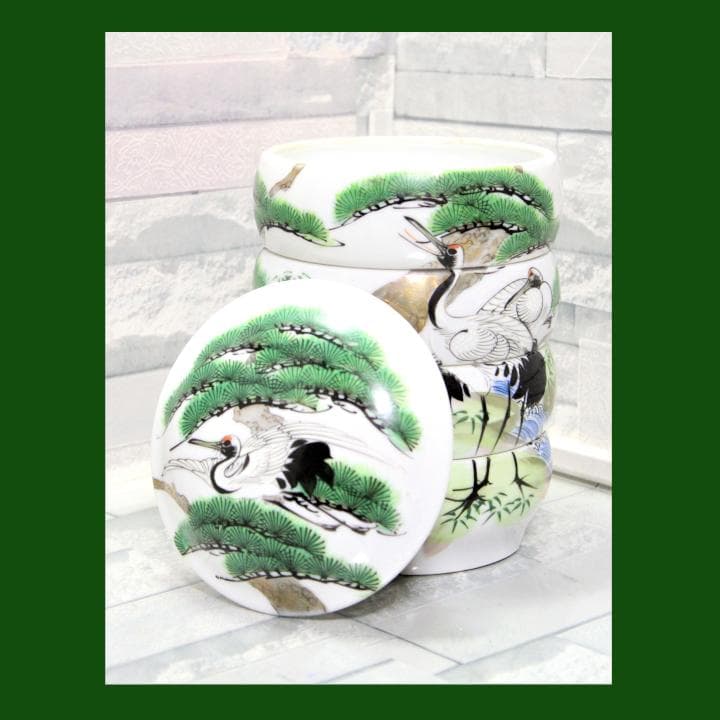 ■ 九谷焼 壽峰窯 祝い膳 吉祥鶴松絵巻 円満 陶製丸重箱　① ■