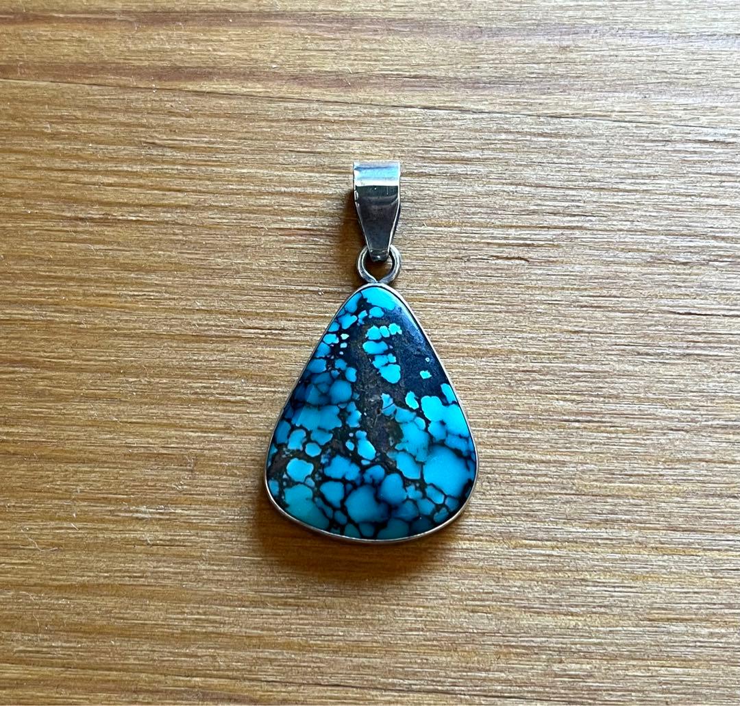 きれいなターコイズのペンダント　インディアンジュエリー　navajo ナバホ