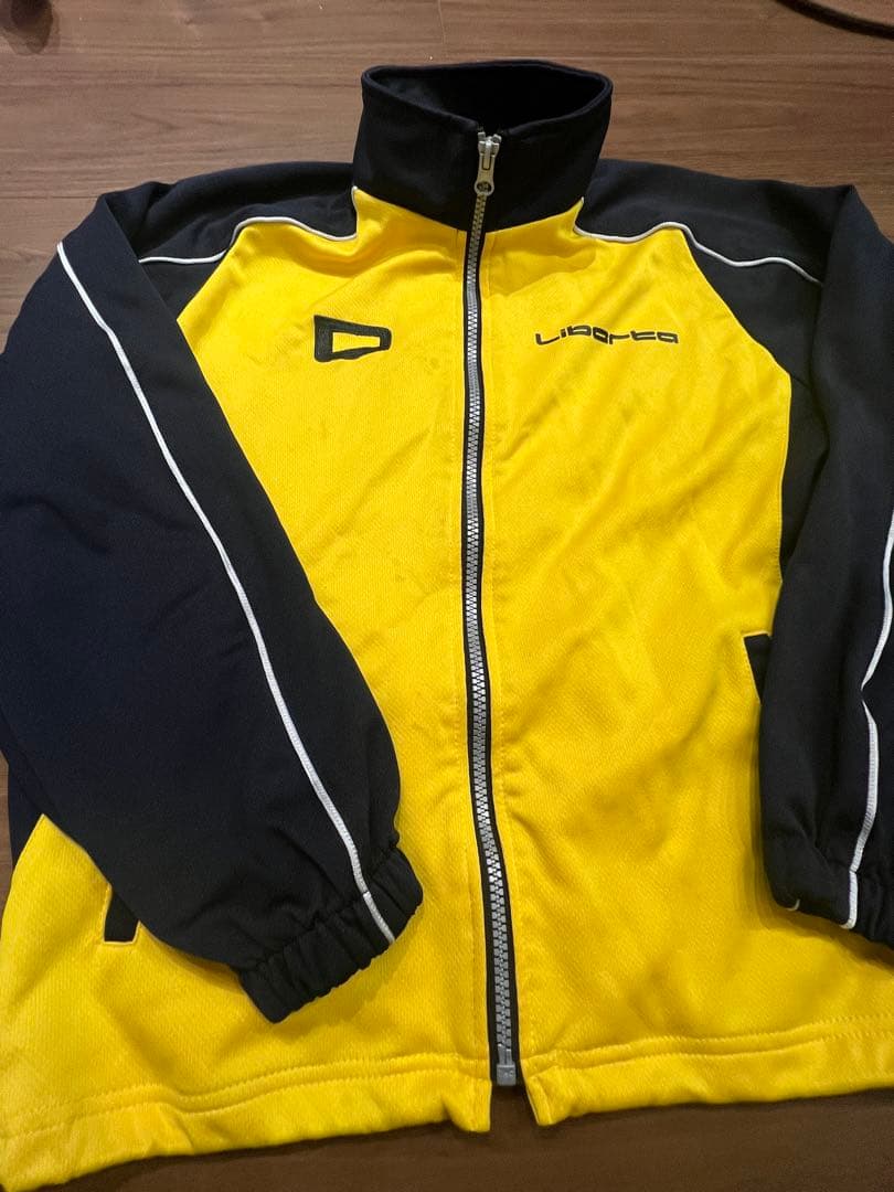 145cmリベルタ サッカージャージ