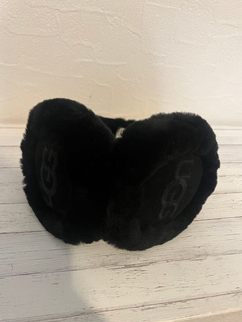 UGG ファー イヤーマフ　新品未使用　ブラック　箱あり