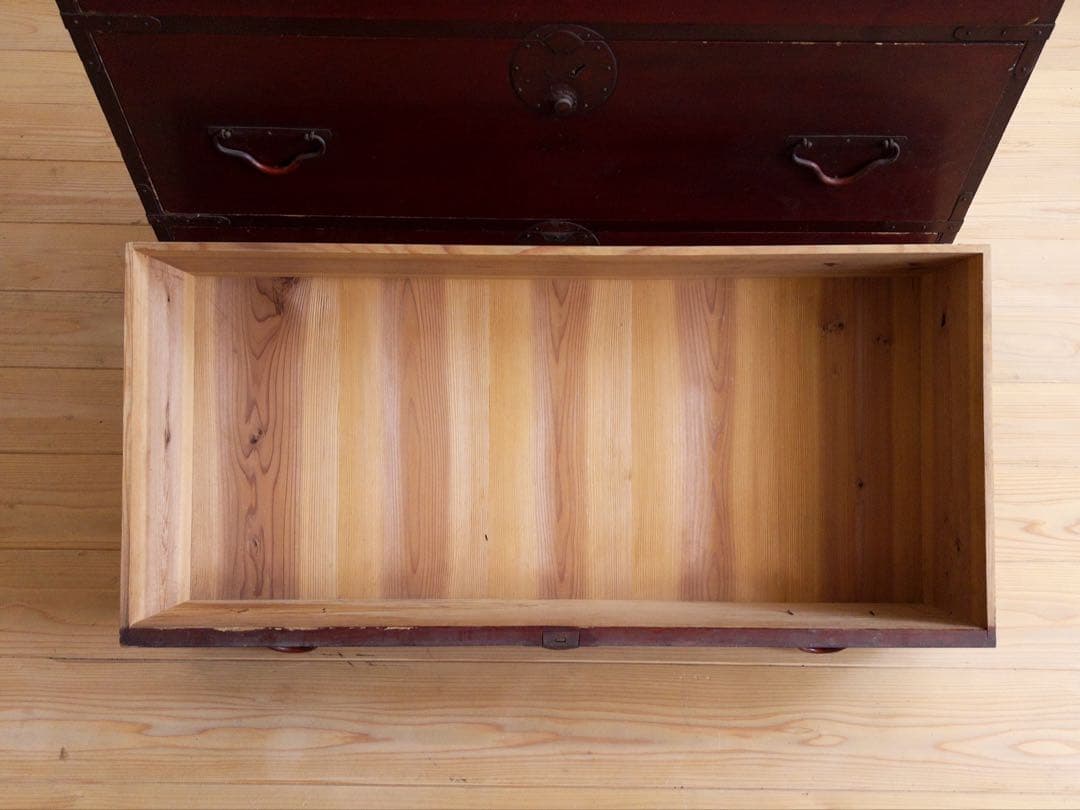 和箪笥　漆　M054　古道具　古家具　和家具　ビンテージ　アンティーク　レトロ