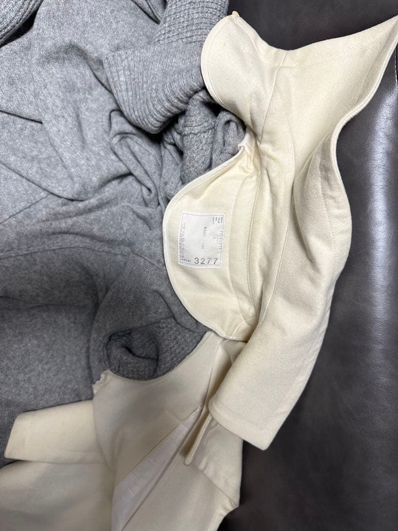 値下げ！【人気】sacai サカイ　リブ編み袖のグレーアイボリーコート　サイズ2