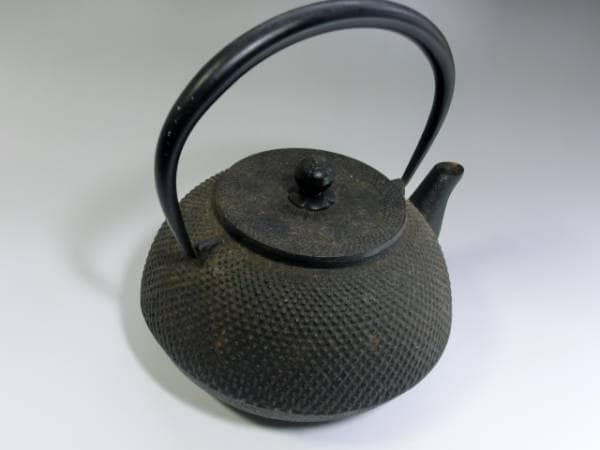 鉄瓶■「南部池永」 古い南部鉄 小あられ 急須 茶瓶 煎茶道具 時代物 骨董品■