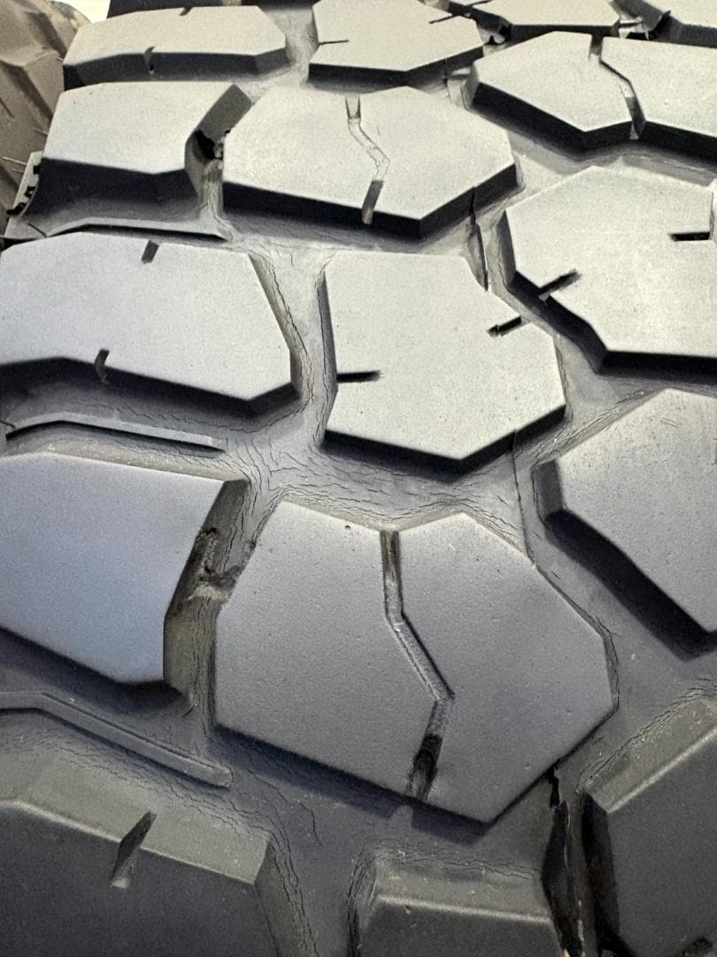 【訳あり特価】BFグッドリッチ マッドテレーン KM2 285/75R16 4本