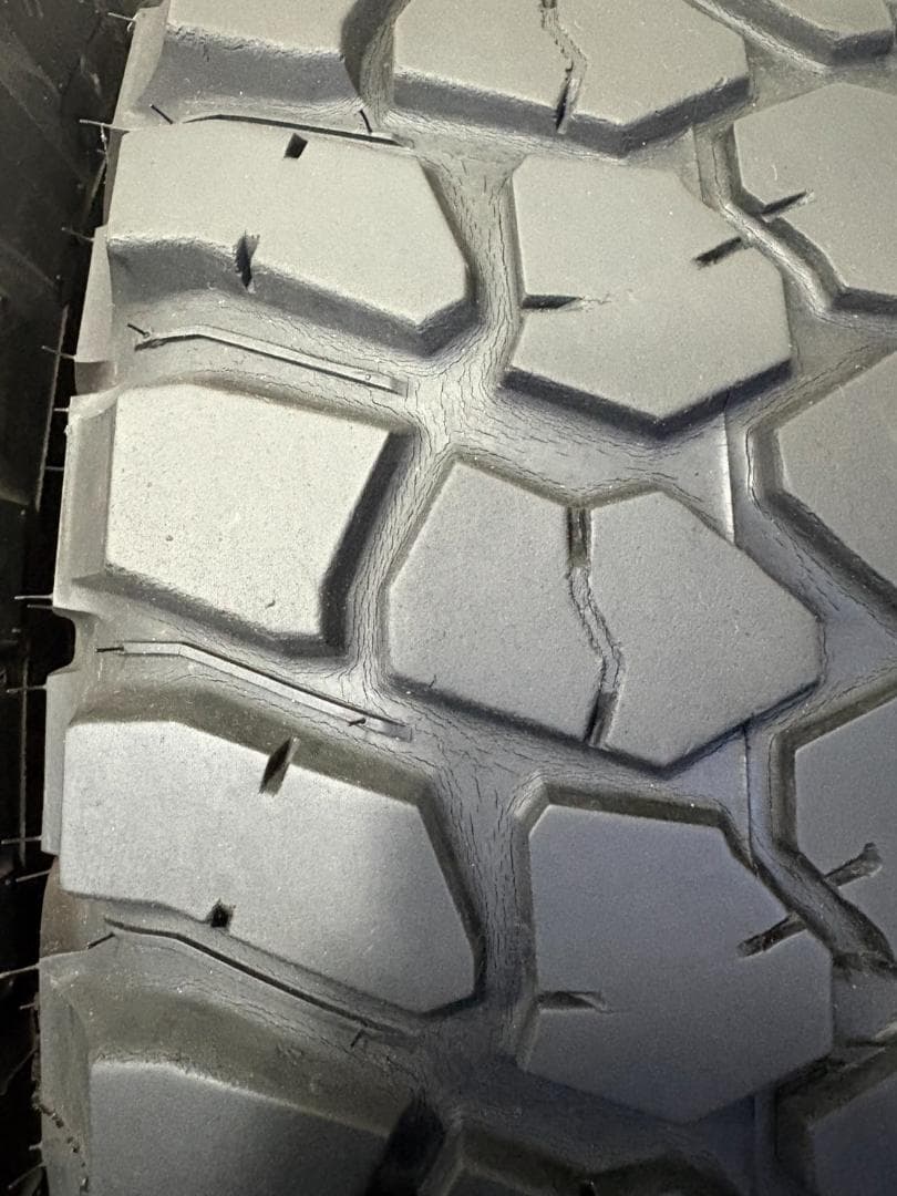 【訳あり特価】BFグッドリッチ マッドテレーン KM2 285/75R16 4本