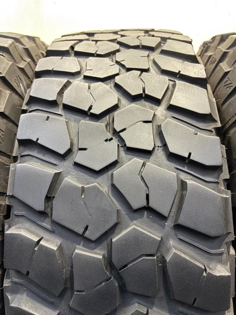 【訳あり特価】BFグッドリッチ マッドテレーン KM2 285/75R16 4本