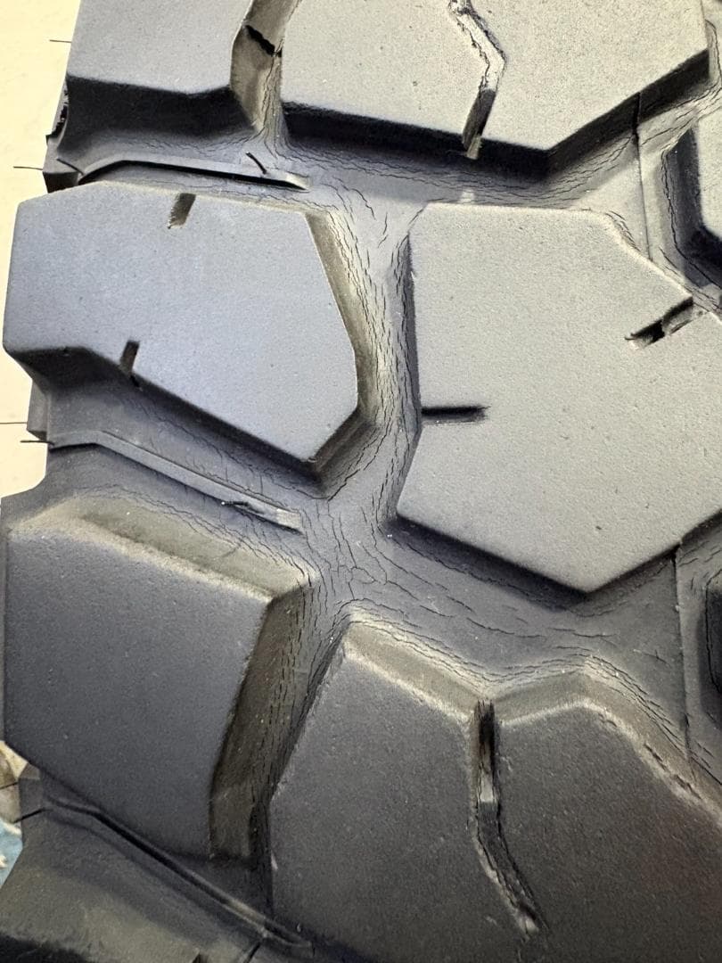 【訳あり特価】BFグッドリッチ マッドテレーン KM2 285/75R16 4本