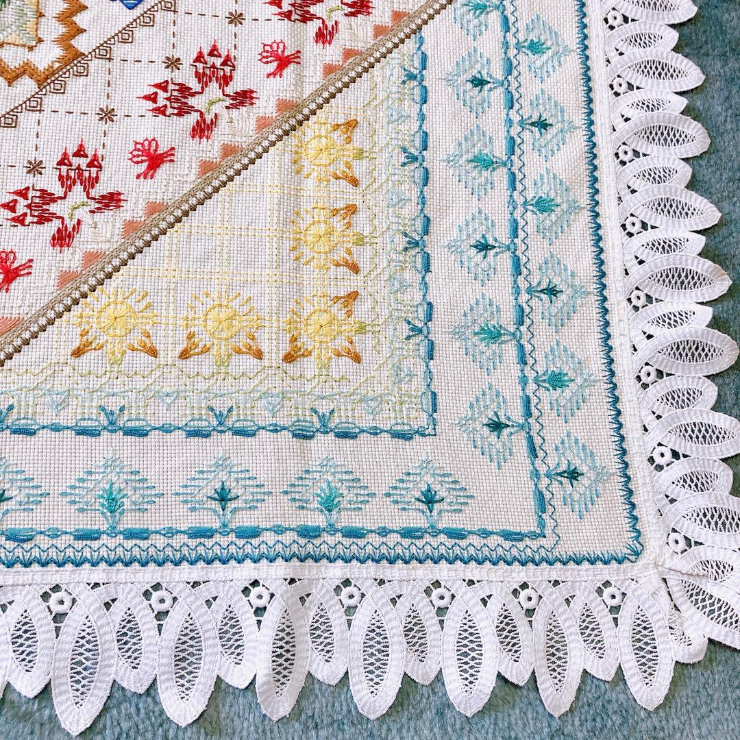 戸塚刺繍　テーブルクロス　テーブルセンター