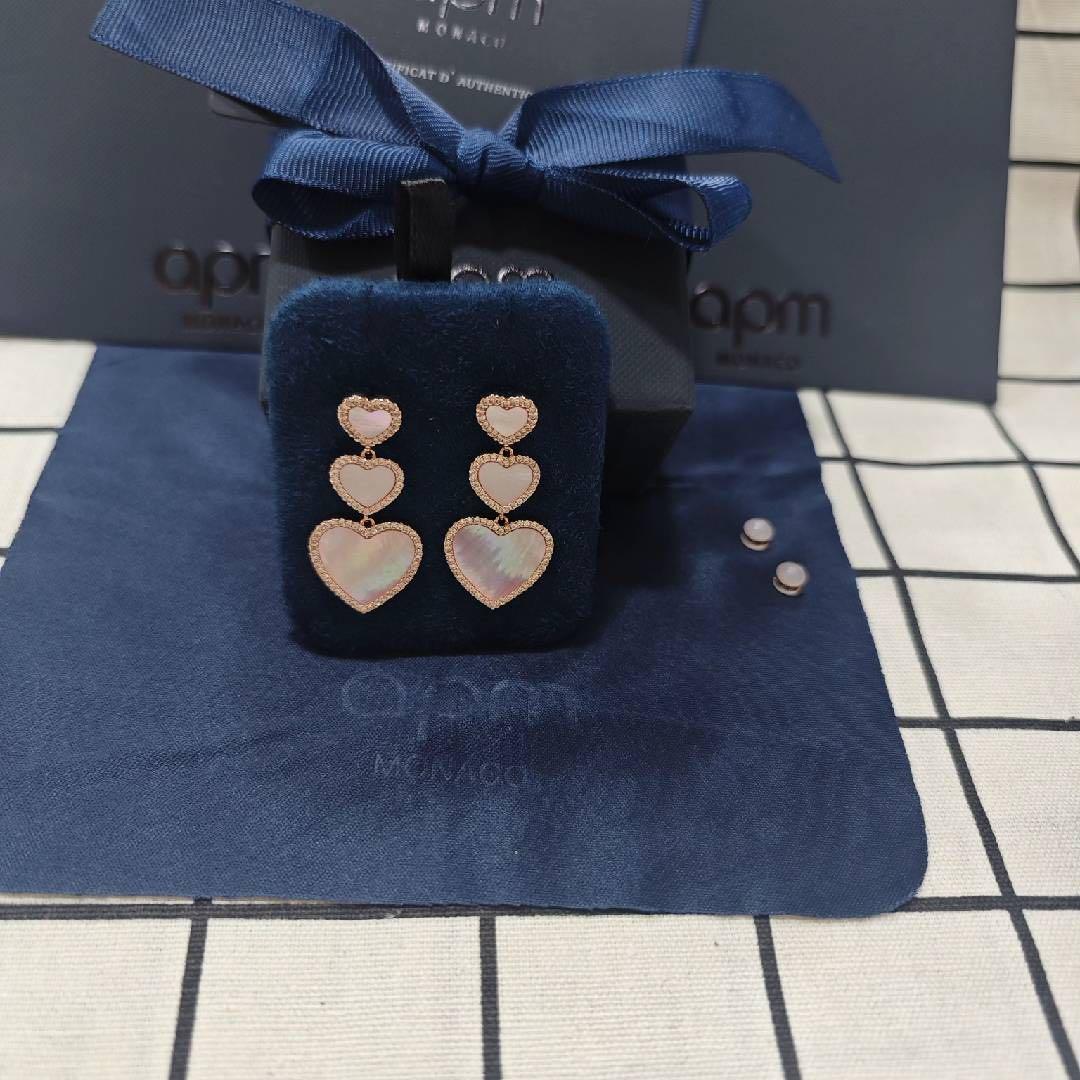 apm MONACO ハート型ピアス ギフトボックス付き