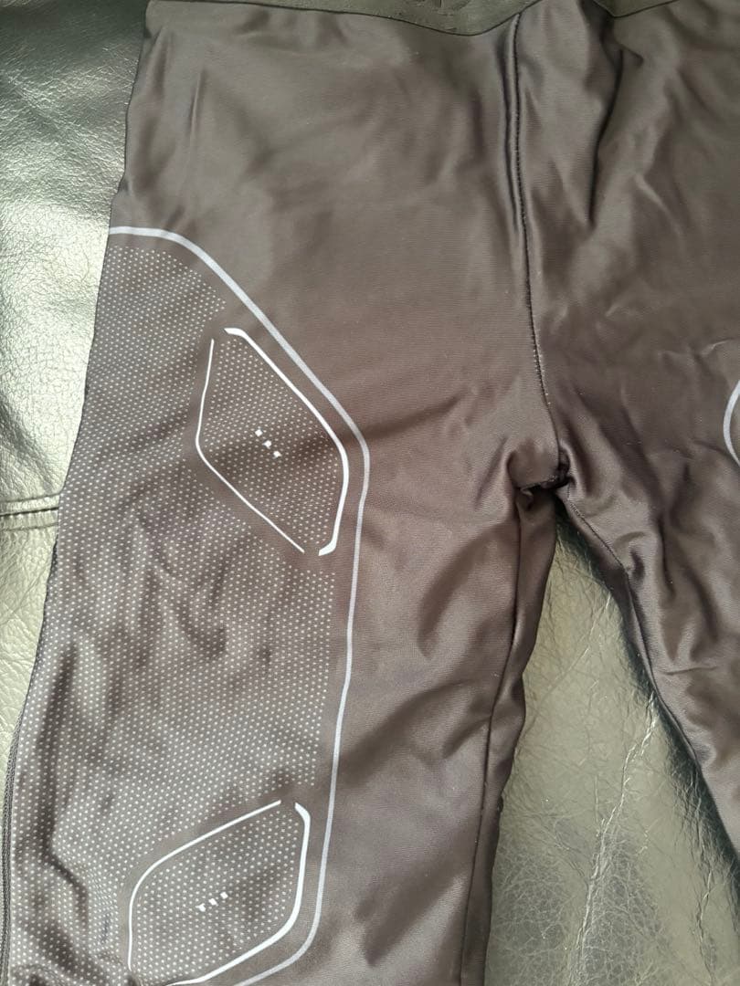 美品 SIXPADパワースーツ 上下セット レディース　Mサイズ 動作確認済